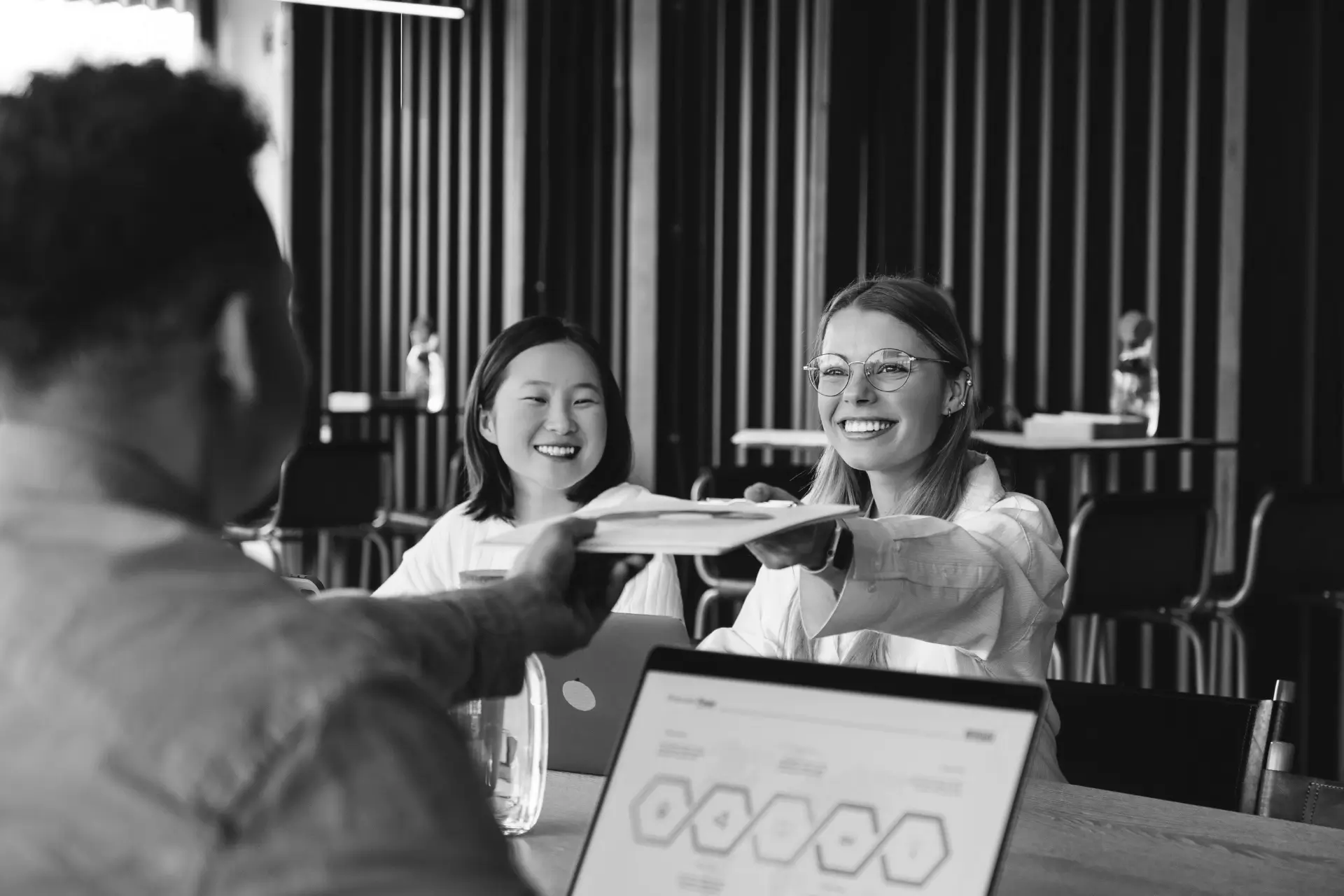 Digital marketing strategy discussion by Macdot Media team in Thrissur